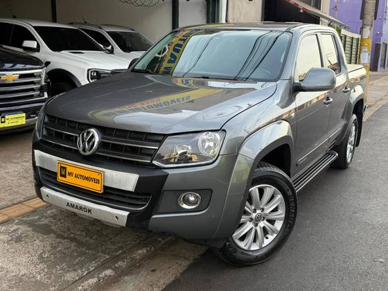 VOLKSWAGEN AMAROK 2.0 HIGHLINE 4X4 CD 16V TURBO INTERCOOLER DIESEL 4P AUTOMÁTICO VOLKSWAGEN AMAROK 2.0 HIGHLINE 4X4 CD 16V TURBO INTERCOOLER DIESEL 4P AUTOMÁTICO